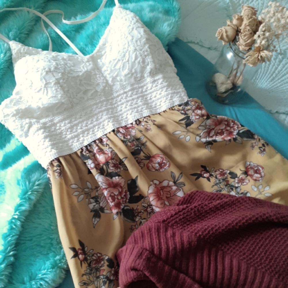 L yellow and rose lacy spaghetti strap spring maxi dress